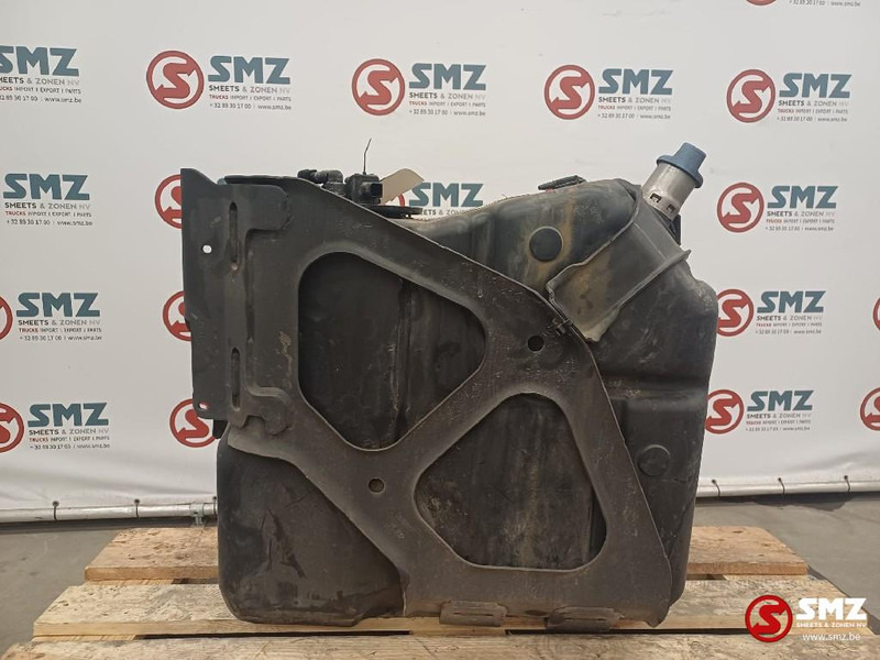 Mercedes-Benz Occ AdBluetank Mercedes - Système de carburant pour Camion: photos 2 Mercedes-Benz Occ AdBluetank Mercedes - Système de carburant pour Camion: photos 2