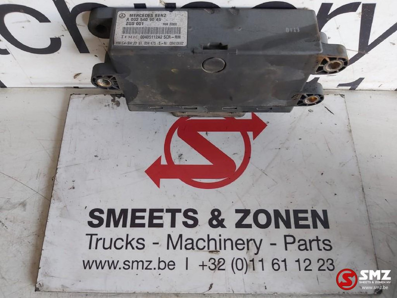 Mercedes-Benz Occ Ecu AdBlue Mercedes Atego 1224L - Bloc de gestion pour Camion: photos 1 Mercedes-Benz Occ Ecu AdBlue Mercedes Atego 1224L - Bloc de gestion pour Camion: photos 1