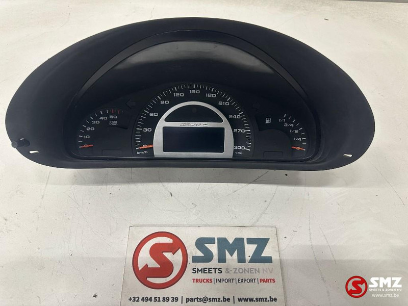 Mercedes-Benz Occ Instrumentenpaneel Mercedes W203 C KLASSE - Panel de instrumentos pour Voiture: photos 2 Mercedes-Benz Occ Instrumentenpaneel Mercedes W203 C KLASSE - Panel de instrumentos pour Voiture: photos 2