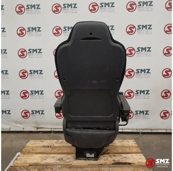 Mercedes-Benz Occ bestuurdersstoel Mercedes Actros MP3 - Cabine et intérieur pour Camion: photos 2 Mercedes-Benz Occ bestuurdersstoel Mercedes Actros MP3 - Cabine et intérieur pour Camion: photos 2