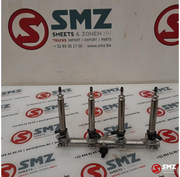 Mercedes-Benz Occ brandstofinjectiespruitsuk + 4 verstuivers AMG - Système de carburant pour Voiture: photos 2 Mercedes-Benz Occ brandstofinjectiespruitsuk + 4 verstuivers AMG - Système de carburant pour Voiture: photos 2