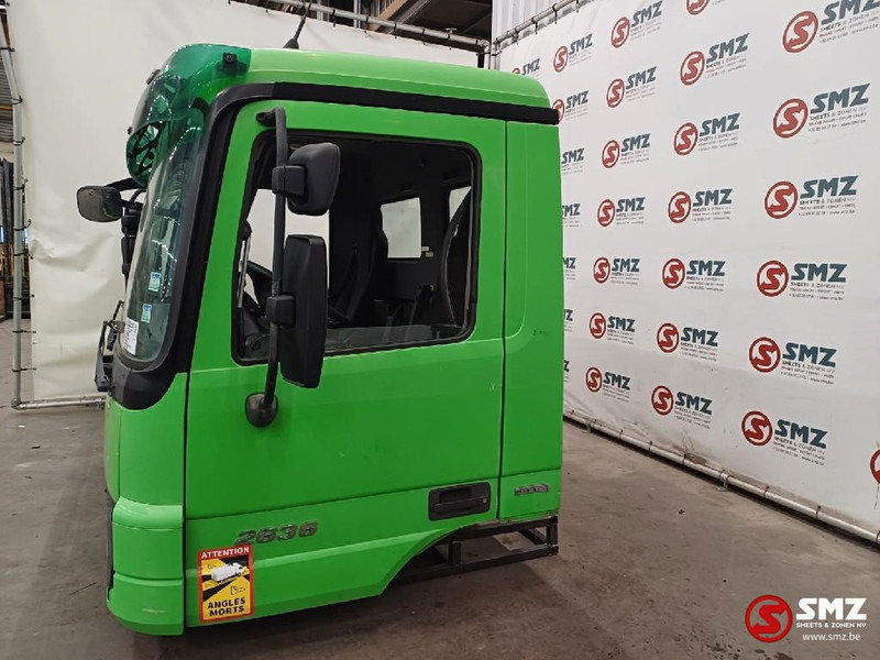 Mercedes-Benz Occ cabine compleet Mercedes - Cabine et intérieur pour Camion: photos 4 Mercedes-Benz Occ cabine compleet Mercedes - Cabine et intérieur pour Camion: photos 4