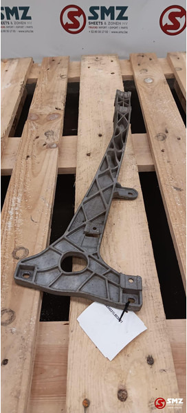 Mercedes-Benz Occ koplampsteunbeugel links Mercedes - Feu avant pour Camion: photos 1 Mercedes-Benz Occ koplampsteunbeugel links Mercedes - Feu avant pour Camion: photos 1