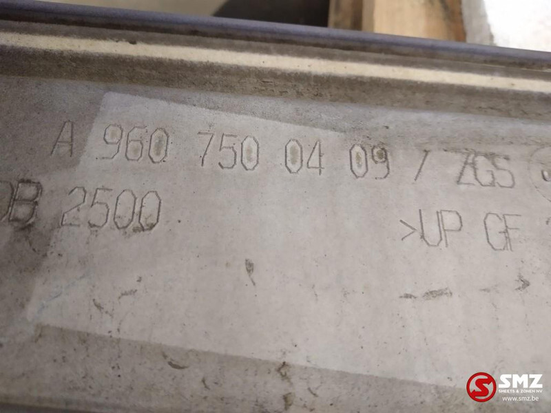 Mercedes-Benz Occ motorkap Mercedes - Capot pour Camion: photos 4 Mercedes-Benz Occ motorkap Mercedes - Capot pour Camion: photos 4