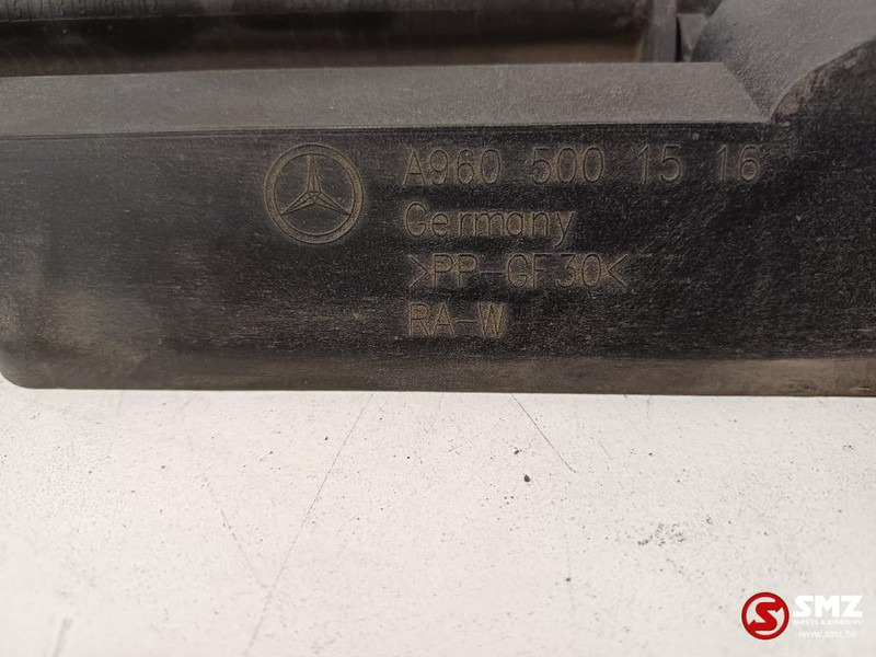 Mercedes-Benz Occ radiatorrooster Mercedes - Radiateur pour Camion: photos 3 Mercedes-Benz Occ radiatorrooster Mercedes - Radiateur pour Camion: photos 3