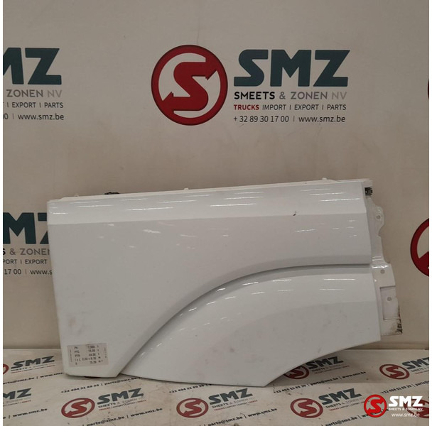 Mercedes-Benz Occ spatbord rechts Mercedes - Carrosserie et extérieur pour Camion: photos 1 Mercedes-Benz Occ spatbord rechts Mercedes - Carrosserie et extérieur pour Camion: photos 1