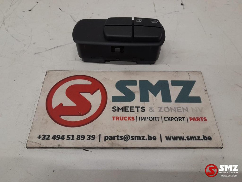 Mercedes-Benz Raamopener schakelaar passagierszijde Mercedes - Système électrique pour Camion: photos 2 Mercedes-Benz Raamopener schakelaar passagierszijde Mercedes - Système électrique pour Camion: photos 2