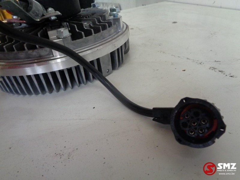 Mercedes-Benz Ventilator koppeling Mercedes Actros MP2/3 - Ventilateur pour Camion: photos 3 Mercedes-Benz Ventilator koppeling Mercedes Actros MP2/3 - Ventilateur pour Camion: photos 3