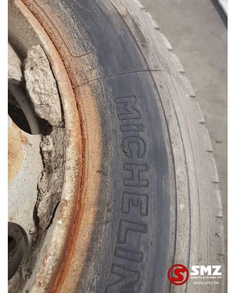 Michelin Occ Band 9.00r22.5 Michelin xza - Pneu pour Camion: photos 3 Michelin Occ Band 9.00r22.5 Michelin xza - Pneu pour Camion: photos 3