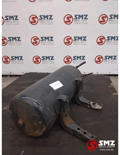 Iveco Occ luchtketel 40L 12,5Bar Iveco - Pièces de rechange pour Camion: photos 3 Iveco Occ luchtketel 40L 12,5Bar Iveco - Pièces de rechange pour Camion: photos 3