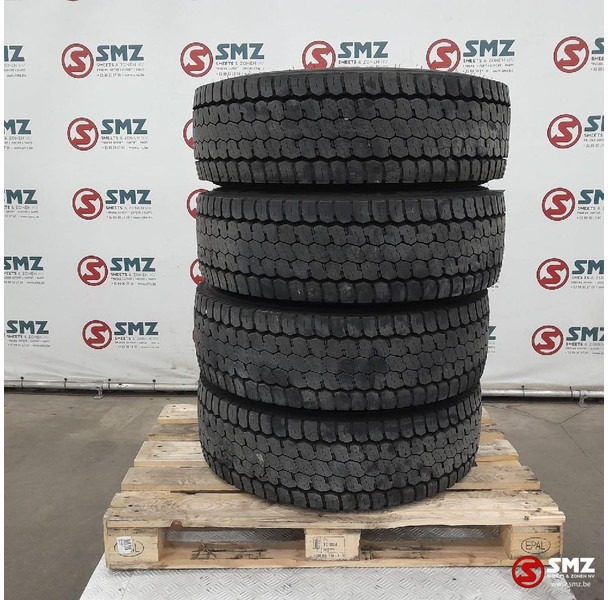 Pirelli Occ vrachtwagenband 285/70R19.5 146/144L Pirelli - Pneu pour Camion: photos 1 Pirelli Occ vrachtwagenband 285/70R19.5 146/144L Pirelli - Pneu pour Camion: photos 1