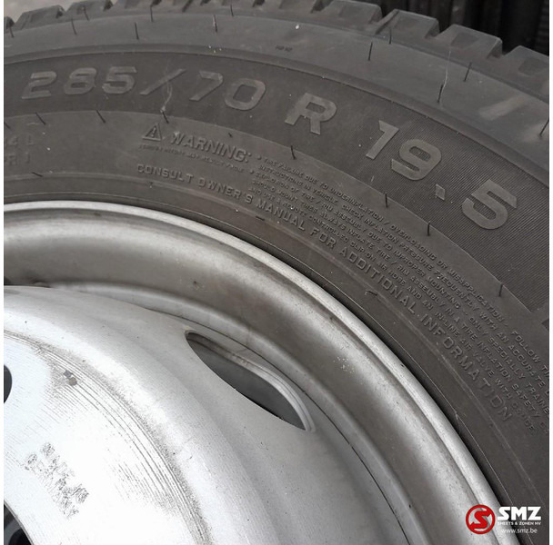 Pirelli Occ vrachtwagenband 285/70R19.5 146/144L Pirelli - Pneu pour Camion: photos 3 Pirelli Occ vrachtwagenband 285/70R19.5 146/144L Pirelli - Pneu pour Camion: photos 3