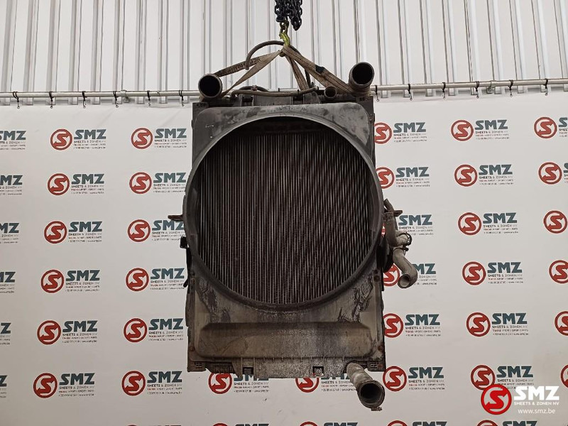 Renault Occ radiator Renault - Radiateur pour Camion: photos 1 Renault Occ radiator Renault - Radiateur pour Camion: photos 1