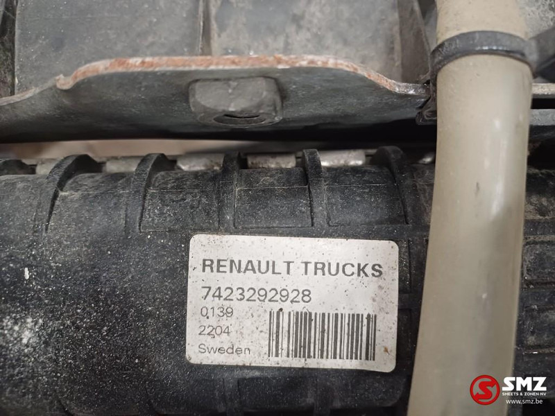 Renault Occ radiator + intercooler + expansievat DTI13 Ren - Radiateur pour Camion: photos 5 Renault Occ radiator + intercooler + expansievat DTI13 Ren - Radiateur pour Camion: photos 5
