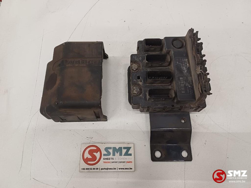 Scania Occ ECU ELC4 regeleenheid Scania - Bloc de gestion pour Camion: photos 1 Scania Occ ECU ELC4 regeleenheid Scania - Bloc de gestion pour Camion: photos 1