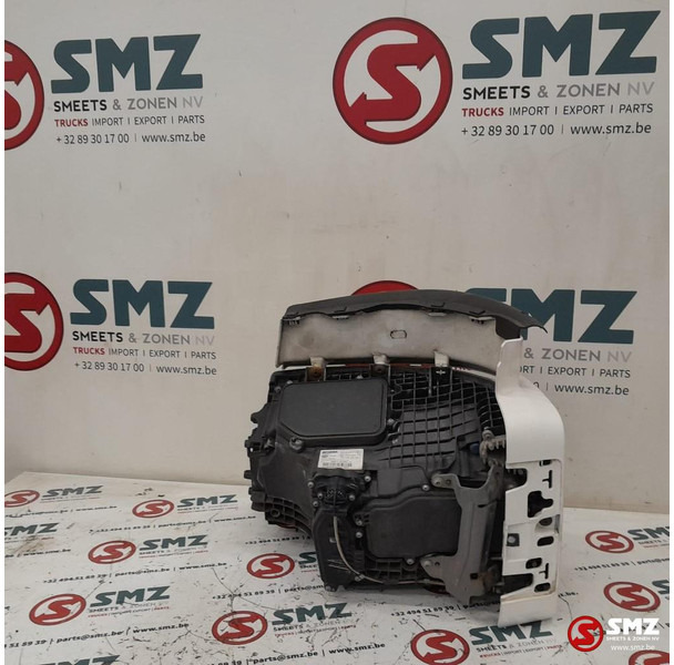 Scania Occ koplamp rechts Scania - Feu avant pour Camion: photos 2 Scania Occ koplamp rechts Scania - Feu avant pour Camion: photos 2