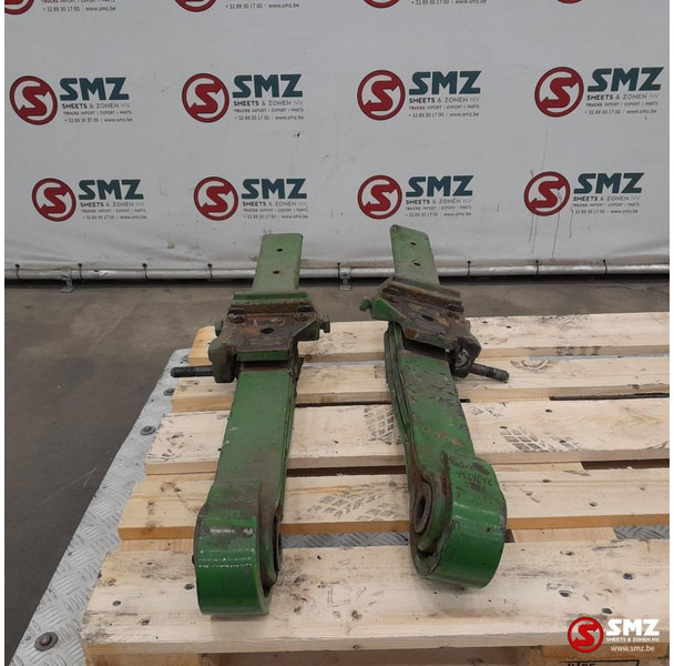 Scania Occ set van 2 bladveren stuuras / meeloopas Scania - Suspension du ressort pour Camion: photos 4 Scania Occ set van 2 bladveren stuuras / meeloopas Scania - Suspension du ressort pour Camion: photos 4