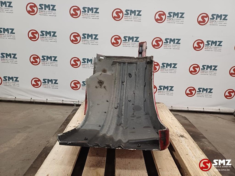 Scania Occ spatbord rechtsvooraan + linksachteraan Scania - Carrosserie et extérieur pour Camion: photos 5 Scania Occ spatbord rechtsvooraan + linksachteraan Scania - Carrosserie et extérieur pour Camion: photos 5