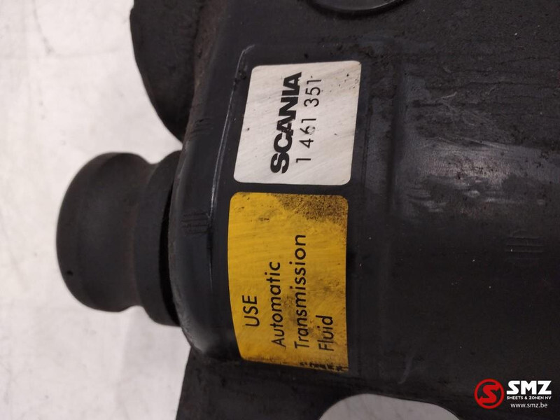 Scania Occ stuurbekrachtigingsoliereservoir Scania - Commande de gouvernail pour Camion: photos 4 Scania Occ stuurbekrachtigingsoliereservoir Scania - Commande de gouvernail pour Camion: photos 4