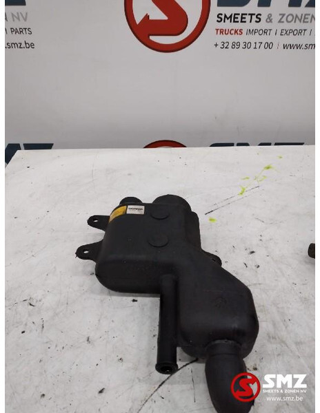 Scania Occ stuurbekrachtigingsoliereservoir Scania - Commande de gouvernail pour Camion: photos 1 Scania Occ stuurbekrachtigingsoliereservoir Scania - Commande de gouvernail pour Camion: photos 1