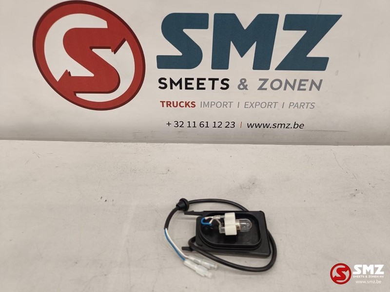 Volvo Occ lampvoet toplicht - Lumière/ Éclairage pour Camion: photos 2 Volvo Occ lampvoet toplicht - Lumière/ Éclairage pour Camion: photos 2