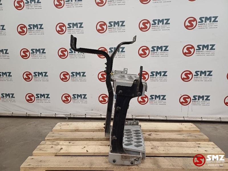 Volvo Occ opstap links Volvo - Cabine et intérieur pour Camion: photos 4 Volvo Occ opstap links Volvo - Cabine et intérieur pour Camion: photos 4