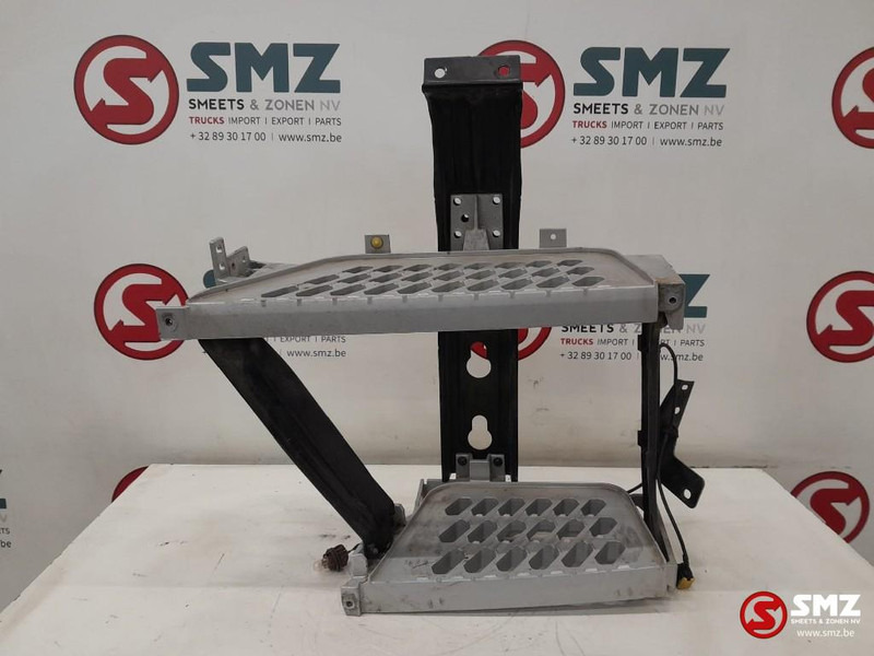 Volvo Occ opstapbak rechts Volvo - Cabine et intérieur pour Camion: photos 1 Volvo Occ opstapbak rechts Volvo - Cabine et intérieur pour Camion: photos 1