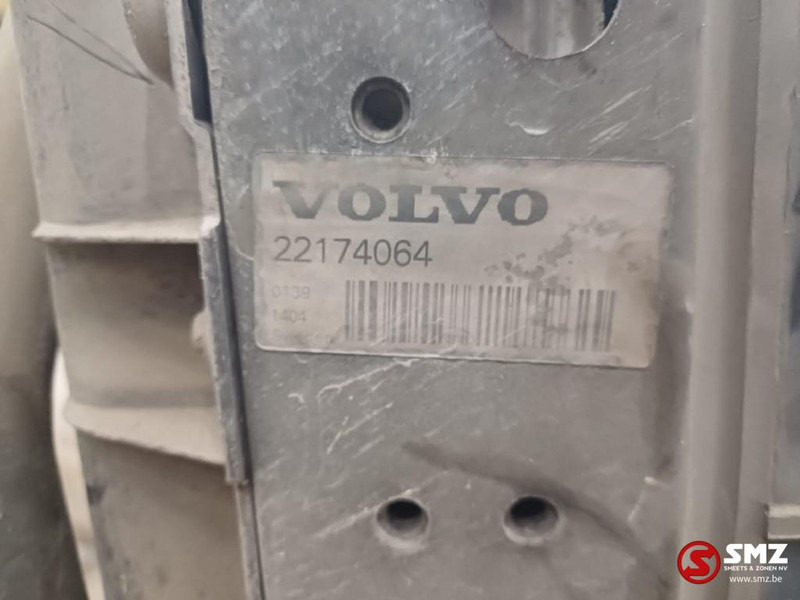 Volvo Occ radiator + intercooler + condenser Volvo - Radiateur pour Camion: photos 5 Volvo Occ radiator + intercooler + condenser Volvo - Radiateur pour Camion: photos 5