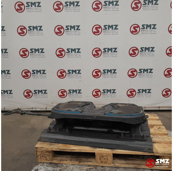 Jost Occ koppelschotel JSK37C + montageplaat Jost - Sellette d'attelage pour Camion: photos 2 Jost Occ koppelschotel JSK37C + montageplaat Jost - Sellette d'attelage pour Camion: photos 2