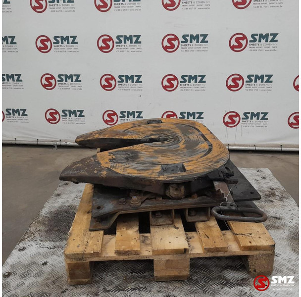 Jost Occ koppelschotel JSK42K + montageplaat JOST - Sellette d'attelage pour Camion: photos 4 Jost Occ koppelschotel JSK42K + montageplaat JOST - Sellette d'attelage pour Camion: photos 4