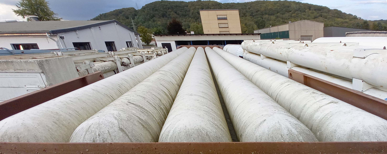 FRUEHAUF Gas tank tube semi-trailer used for compressed helium, hydrogen, Wasserstoff - Semi-remorque citerne: photos 5 FRUEHAUF Gas tank tube semi-trailer used for compressed helium, hydrogen, Wasserstoff - Semi-remorque citerne: photos 5