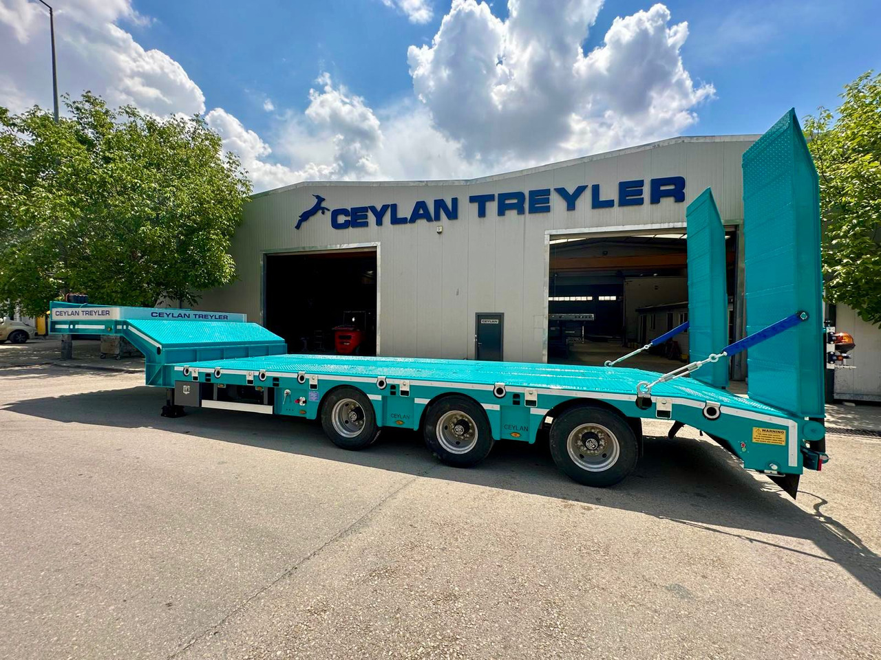 CEYLAN 3 AXLES STANDART & EXTENDABLE LOWBED - Semi-remorque surbaissé: photos 2 CEYLAN 3 AXLES STANDART & EXTENDABLE LOWBED - Semi-remorque surbaissé: photos 2