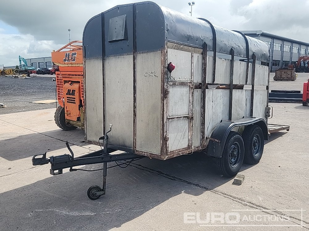 10' x 5' Twin Axle Cattle Trailer - Semi-remorque bétaillère: photos 1 10' x 5' Twin Axle Cattle Trailer - Semi-remorque bétaillère: photos 1