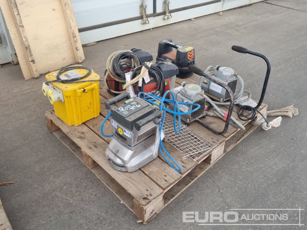 110Volt Transformer, 110Volt Vacuum Pump (4 of), 110Volt Hand Held Floor Sander, Cable Avoidance Tool Signal Detector - Matériel de chantier: photos 1 110Volt Transformer, 110Volt Vacuum Pump (4 of), 110Volt Hand Held Floor Sander, Cable Avoidance Tool Signal Detector - Matériel de chantier: photos 1
