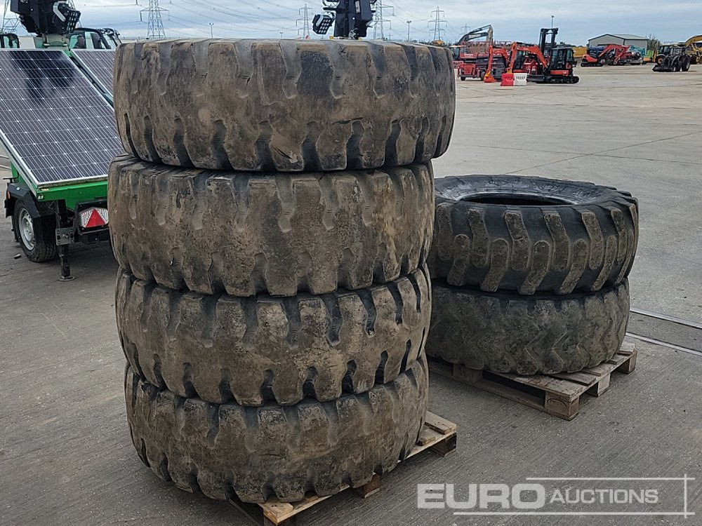 17.5-25 Tyre (6 of) - Pneu: photos 1 17.5-25 Tyre (6 of) - Pneu: photos 1