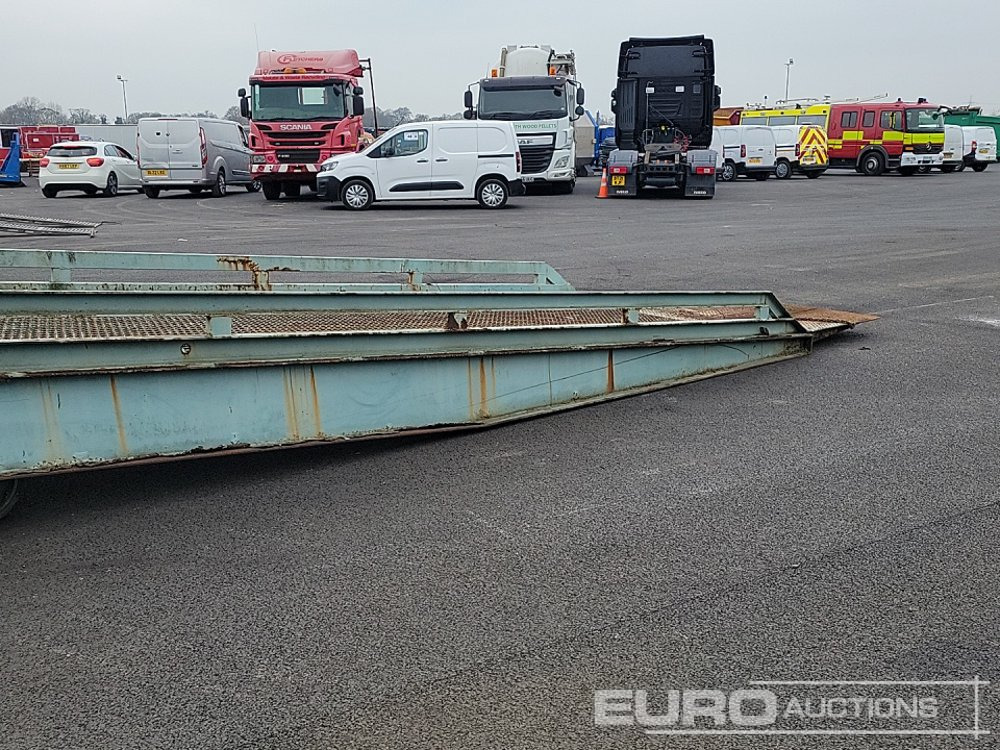 2002 ThorWorld 7ft Loading Ramp - Rampe de chargement: photos 3 2002 ThorWorld 7ft Loading Ramp - Rampe de chargement: photos 3