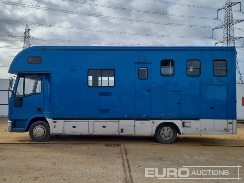 2003 Iveco Tector - Camion bétaillère: photos 2 2003 Iveco Tector - Camion bétaillère: photos 2