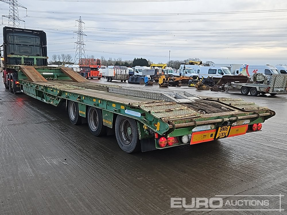 2003 SM TRAILERS Tri Axle Extendable Stepframe Low Loader Trailer, Neck Ramps, Wheel Wells, Steel Ramps - Semi-remorque surbaissé: photos 3 2003 SM TRAILERS Tri Axle Extendable Stepframe Low Loader Trailer, Neck Ramps, Wheel Wells, Steel Ramps - Semi-remorque surbaissé: photos 3
