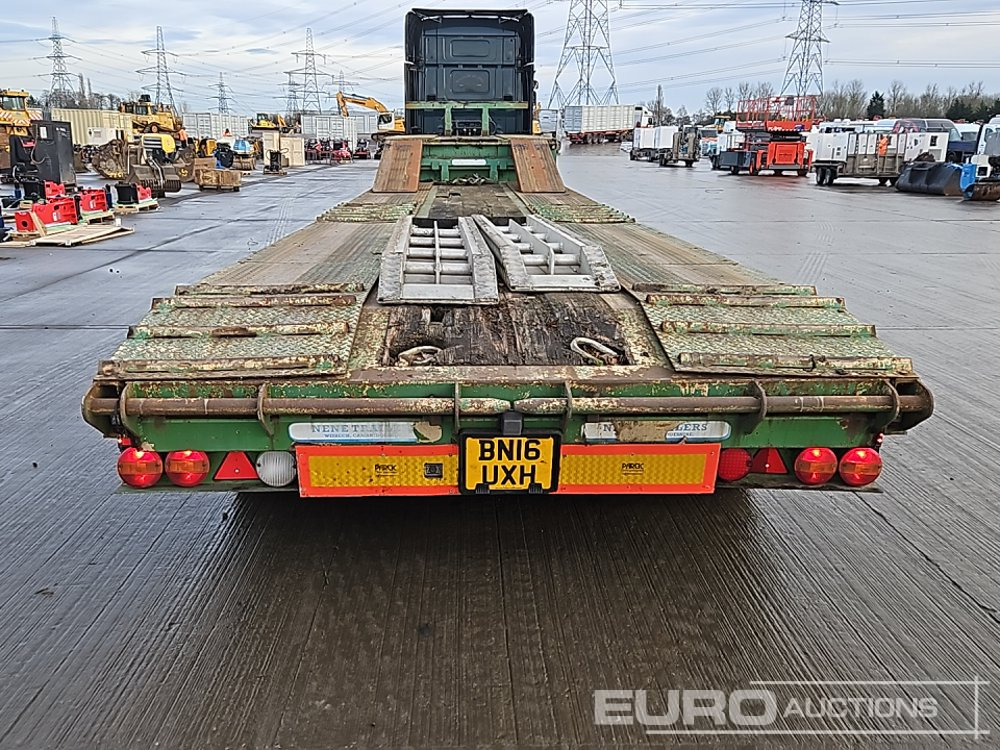 2003 SM TRAILERS Tri Axle Extendable Stepframe Low Loader Trailer, Neck Ramps, Wheel Wells, Steel Ramps - Semi-remorque surbaissé: photos 4 2003 SM TRAILERS Tri Axle Extendable Stepframe Low Loader Trailer, Neck Ramps, Wheel Wells, Steel Ramps - Semi-remorque surbaissé: photos 4