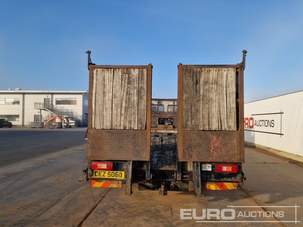 2005 Volvo FL220 - Camion plateau: photos 4 2005 Volvo FL220 - Camion plateau: photos 4