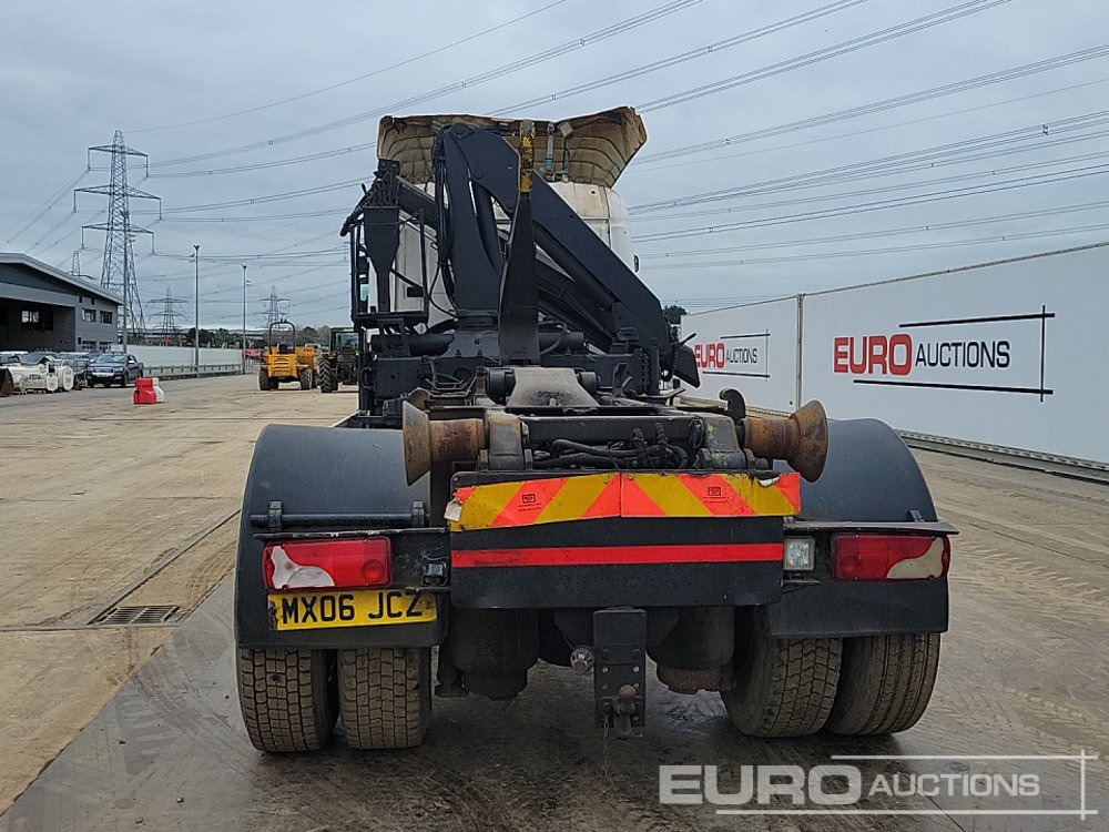2006 Scania P230 - Camion ampliroll: photos 4 2006 Scania P230 - Camion ampliroll: photos 4