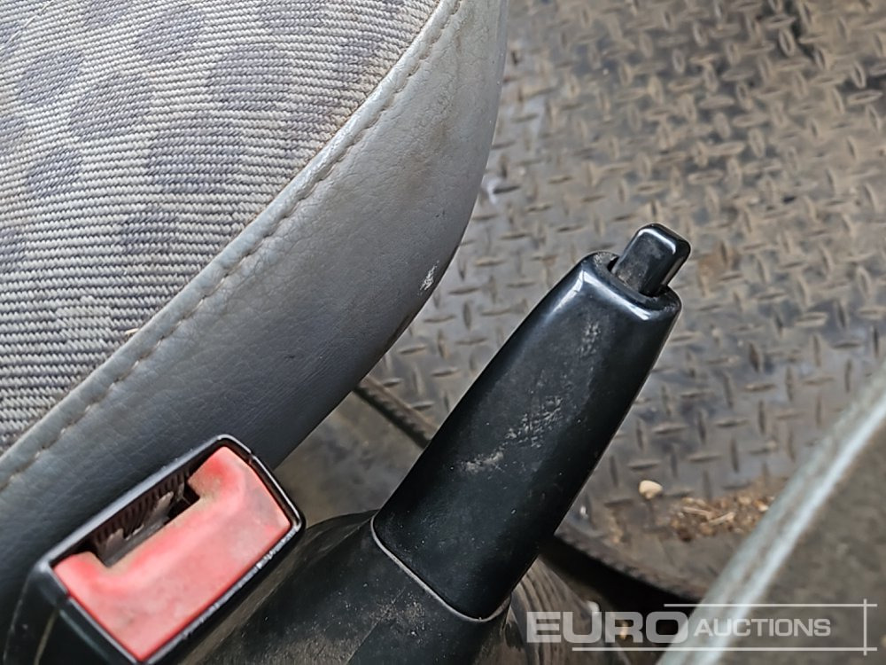 Utilitaire plateau 2008 Ford Transit 350: photos 27 Utilitaire plateau 2008 Ford Transit 350: photos 27