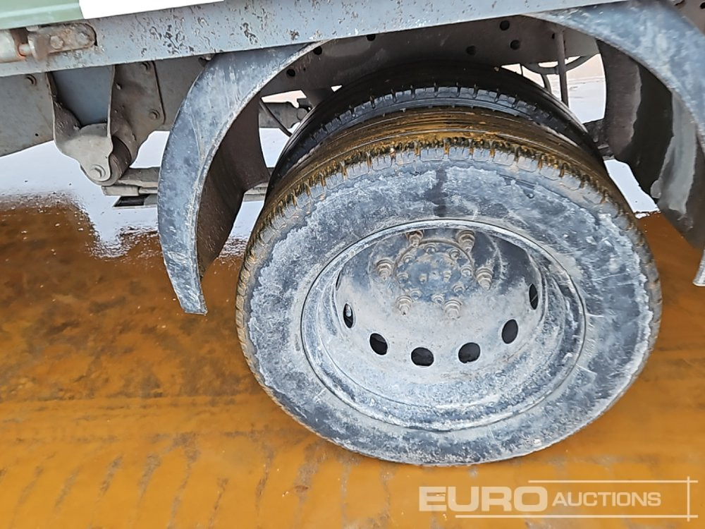 Utilitaire plateau 2008 Ford Transit 350: photos 10 Utilitaire plateau 2008 Ford Transit 350: photos 10