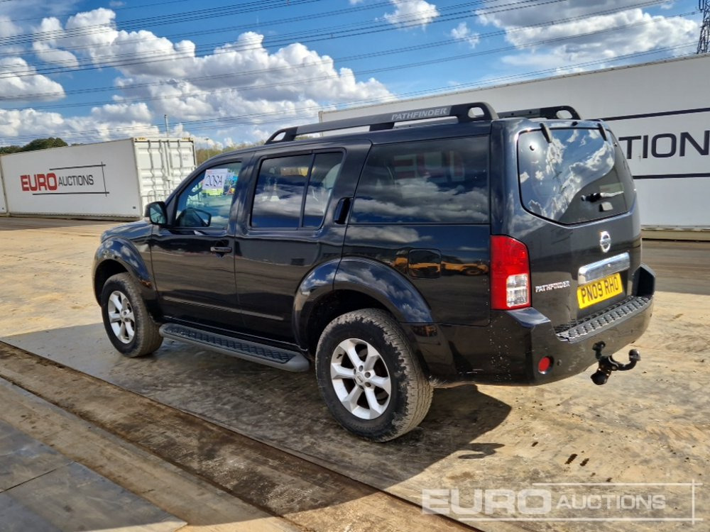 2009 Nissan Pathfinder - SUV: photos 3 2009 Nissan Pathfinder - SUV: photos 3