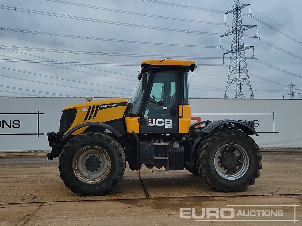 2011 JCB Fastrac 3230 - Tracteur agricole: photos 2 2011 JCB Fastrac 3230 - Tracteur agricole: photos 2