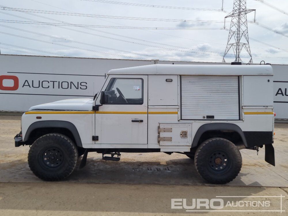 2011 Land Rover Defender - SUV: photos 2 2011 Land Rover Defender - SUV: photos 2