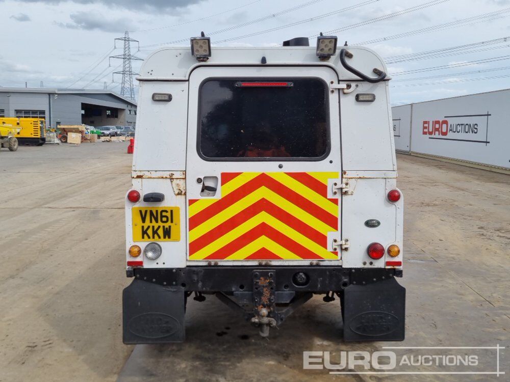 2011 Land Rover Defender - SUV: photos 4 2011 Land Rover Defender - SUV: photos 4