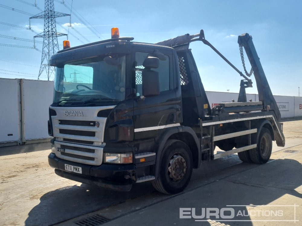 2011 Scania P230 - Camion multibenne: photos 1 2011 Scania P230 - Camion multibenne: photos 1