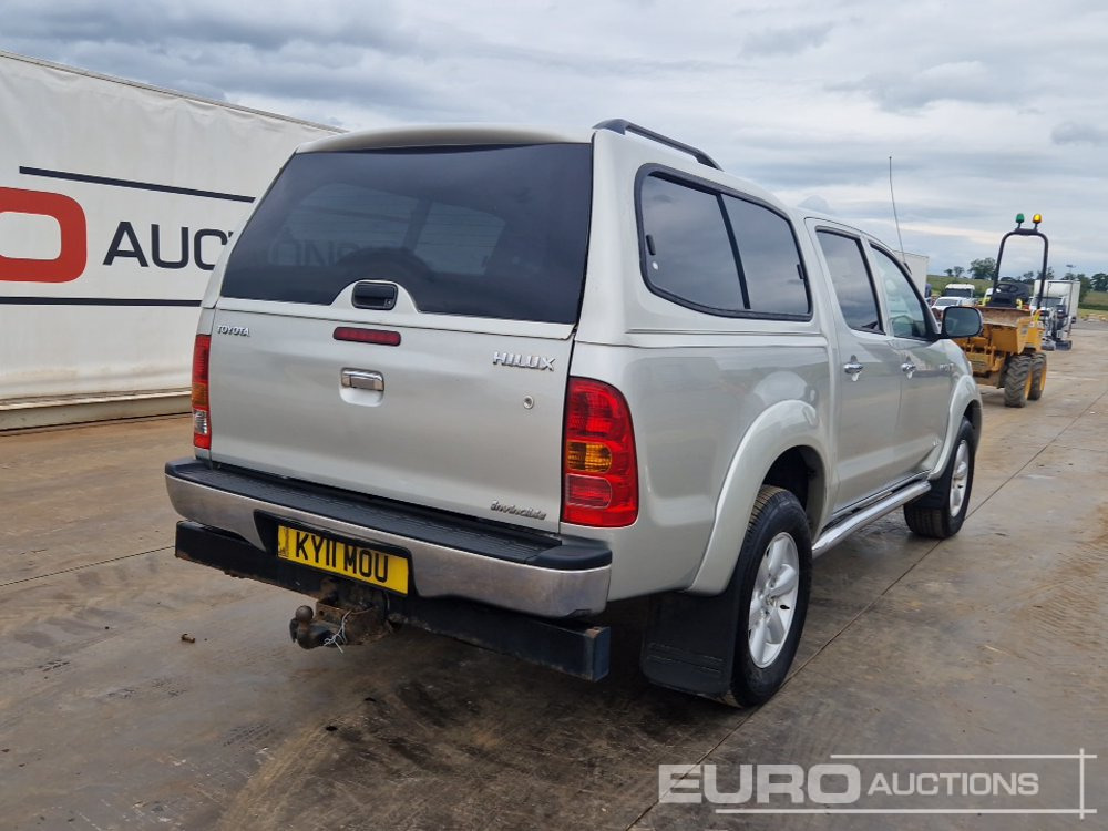 2011 Toyota Hilux Invincible - Pick-up: photos 5 2011 Toyota Hilux Invincible - Pick-up: photos 5