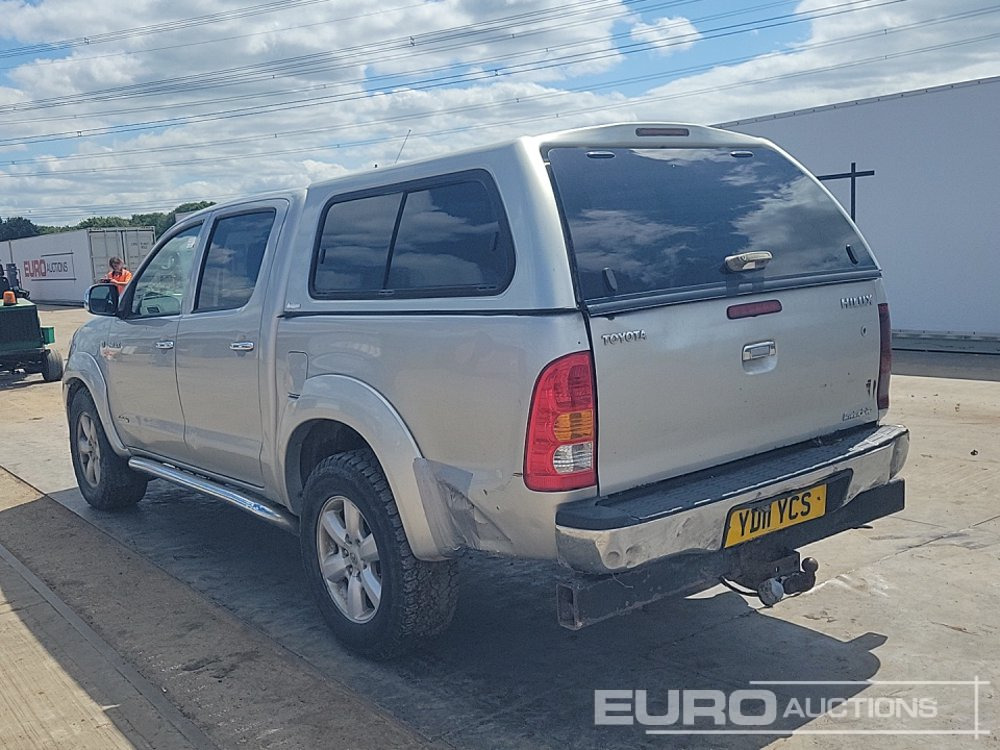 2011 Toyota Hilux - Pick-up: photos 3 2011 Toyota Hilux - Pick-up: photos 3